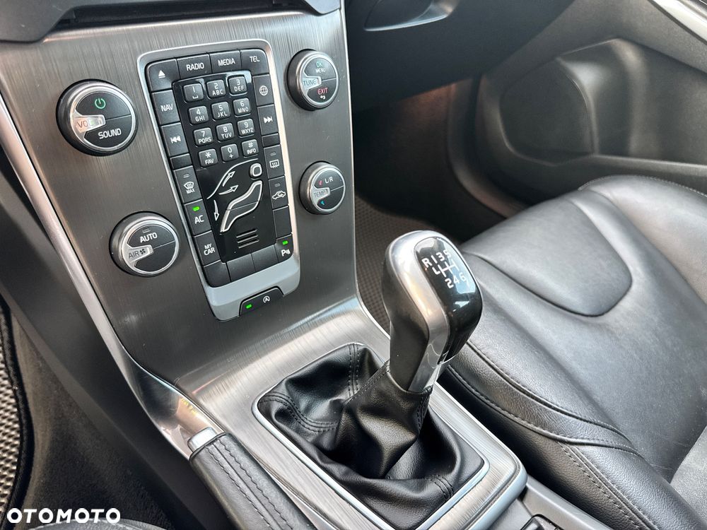 Volvo V40 D2 Momentum - 31