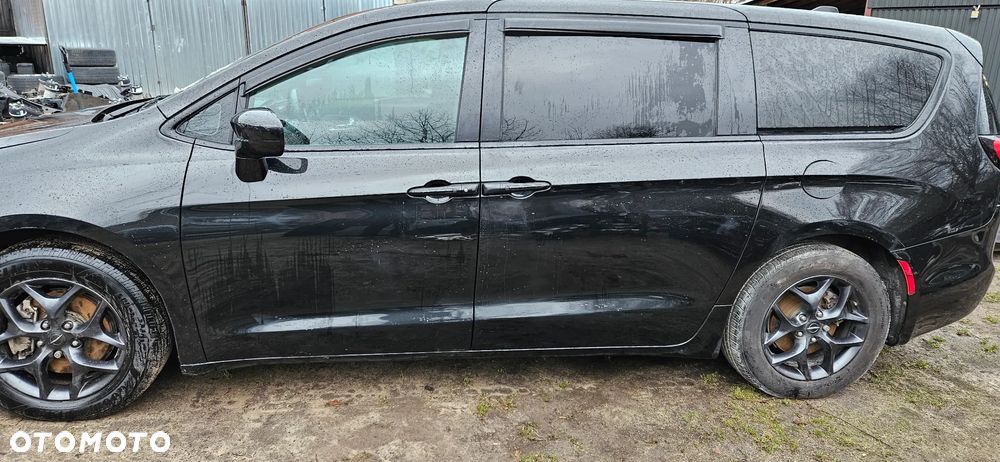 Chrysler Pacifica Touring Plus Kompletne drzwi przód lewy Drzwi przednie lewe Drzwi tył lewy Drzwi tylne lewe CAŁY BOK kolor  PXR