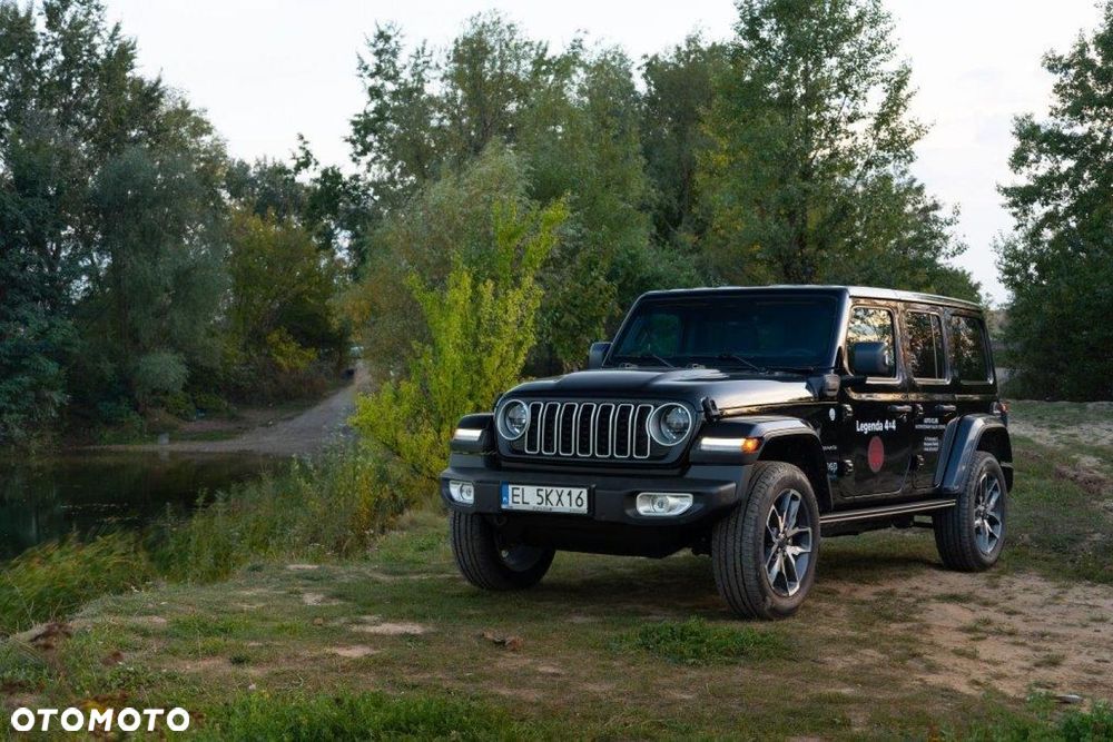 Jeep Wrangler - 4