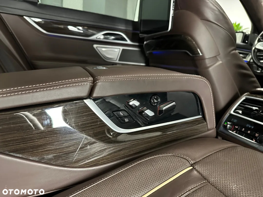 BMW Seria 7 750d xDrive - 12