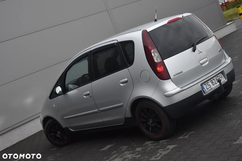 Mitsubishi Colt - 3