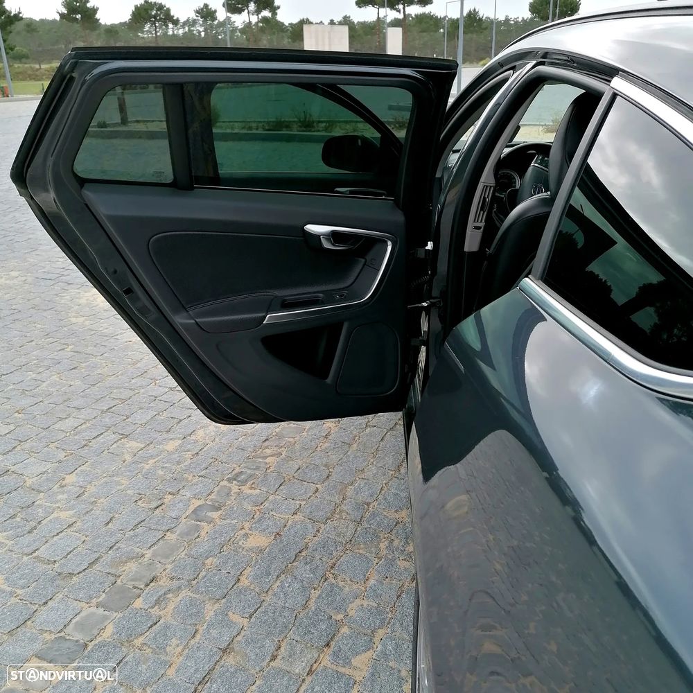 Volvo V60 1.6 D2 Momentum Eco - 18