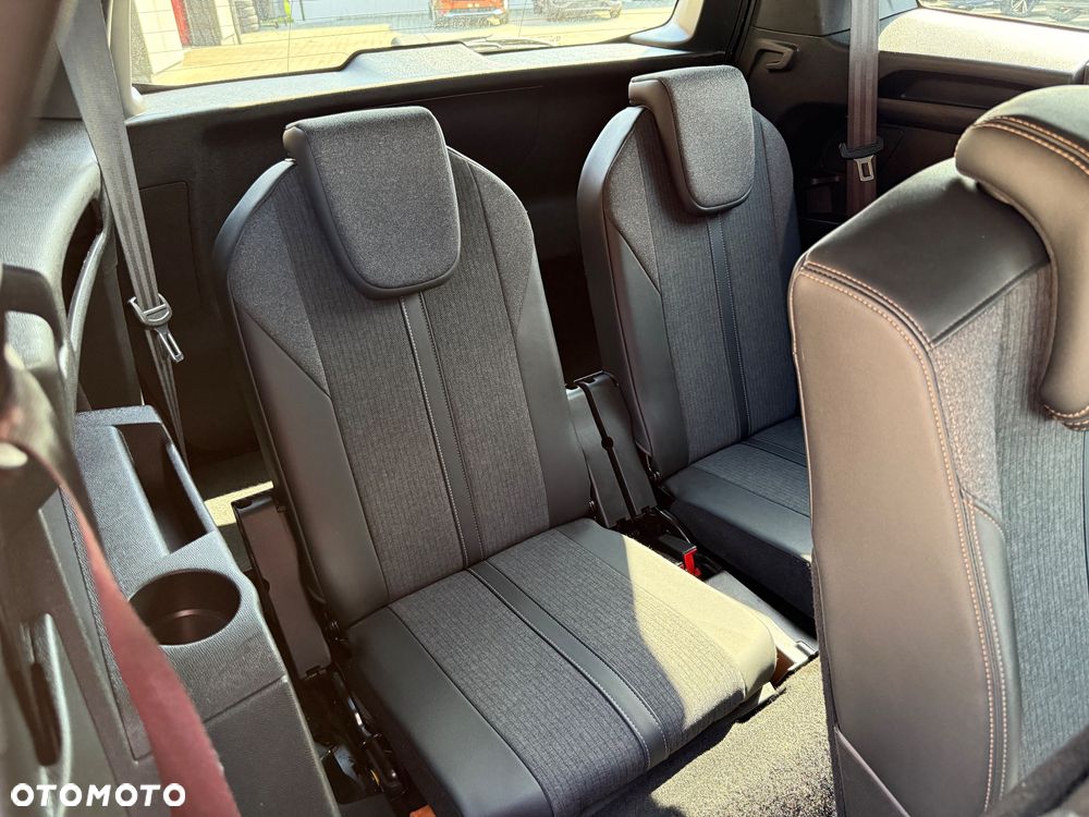 Peugeot 5008 1.6 PureTech GT S&S EAT8 - 38