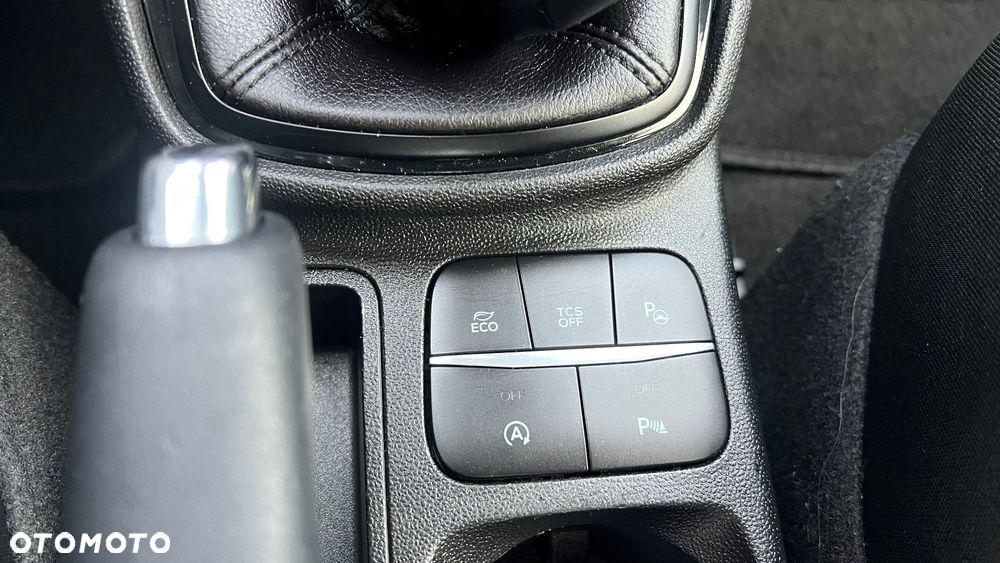 Ford Fiesta 1.5 TDCi SYNC Edition - 16