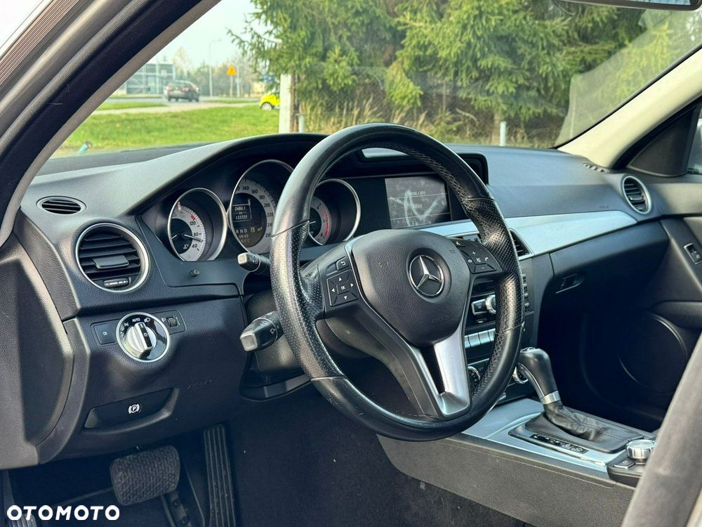 Mercedes-Benz Klasa C 180 CDI 7G-TRONIC Avantgarde Edition - 24