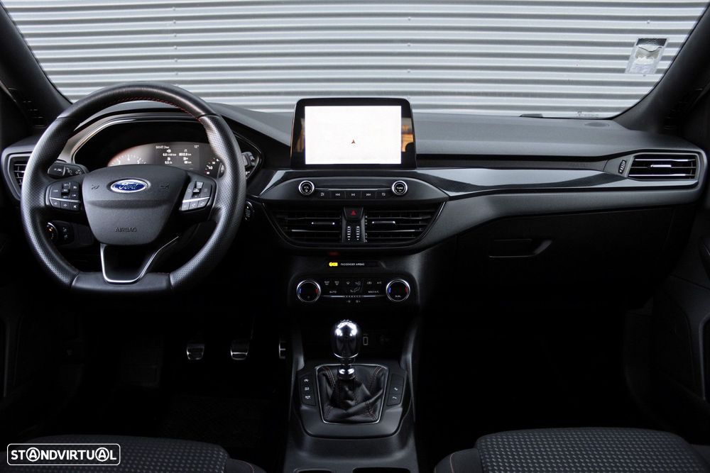Ford Focus 1.0 EcoBoost ST-Line - 33