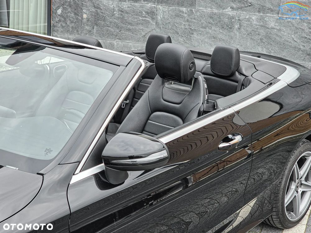 Mercedes-Benz Klasa C 300 4Matic 9G-TRONIC AMG Line - 8