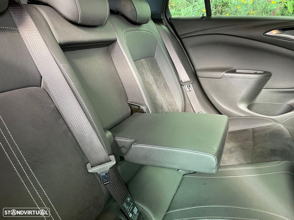 Opel Astra Sports Tourer 1.2 T Elegance - 11