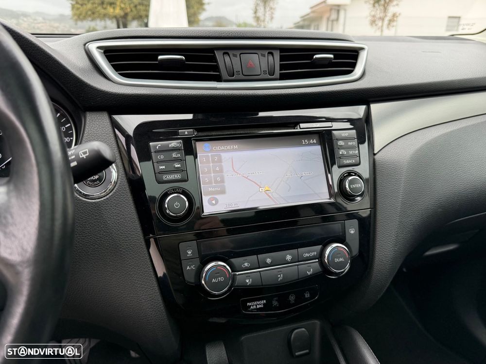 Nissan Qashqai 1.5 dCi N-Connecta - 16