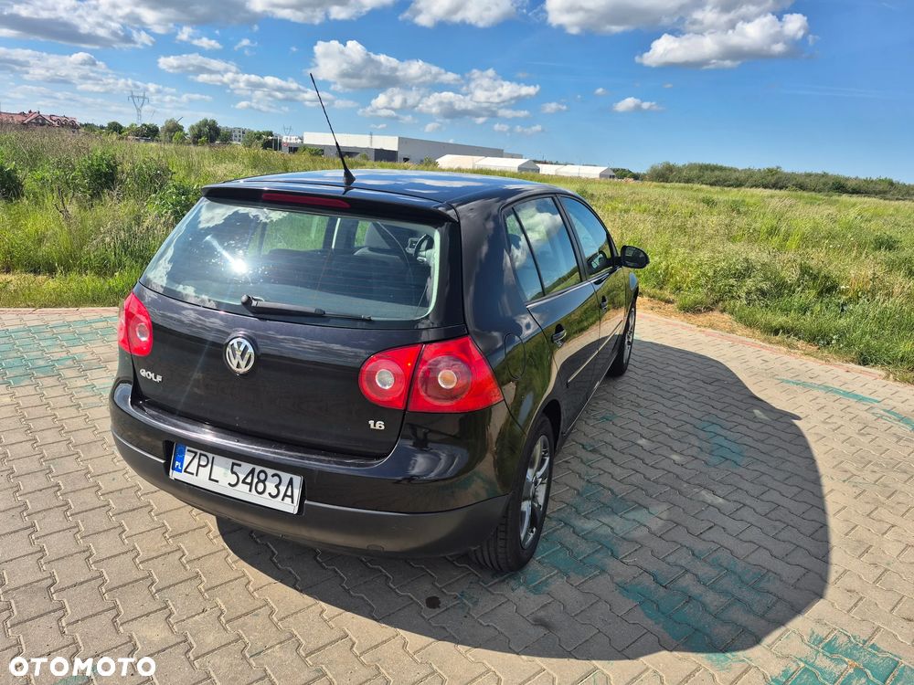 Volkswagen Golf 1.6 Trendline - 4