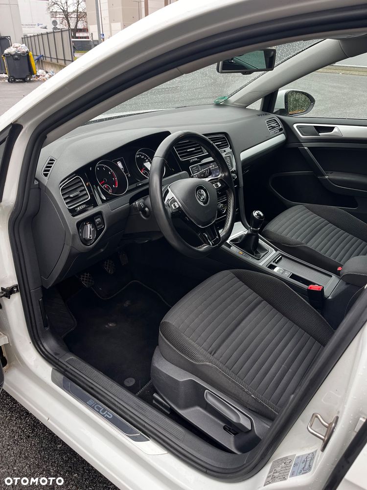Volkswagen Golf 1.6 BlueTDI Comfortline - 19