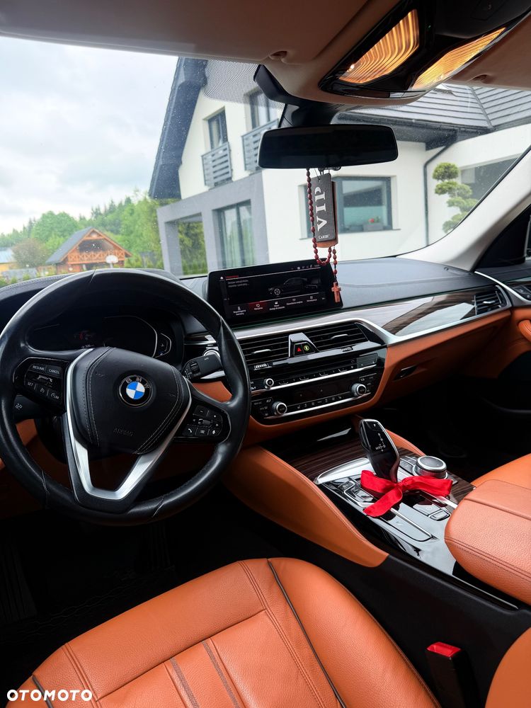 BMW Seria 5 520d Luxury Line sport - 10