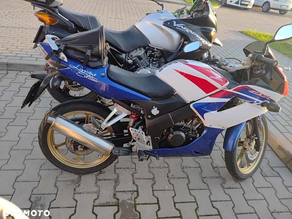 Honda CBR - 4