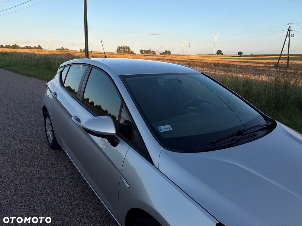 Opel Astra 1.6 CDTI Essentia - 14