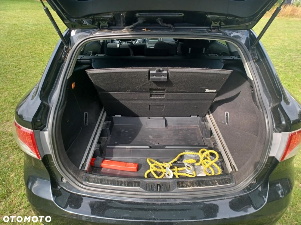 Toyota Avensis 2.0 D-4D Sol plus - 9