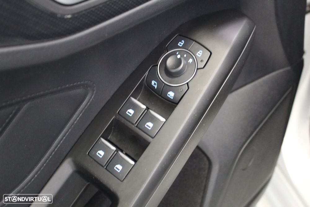 Ford Focus 1.0 EcoBoost MHEV ST-Line - 16