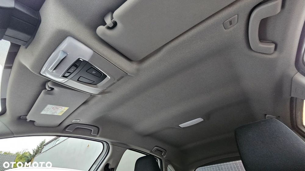 BMW Seria 2 218i Active Tourer - 36