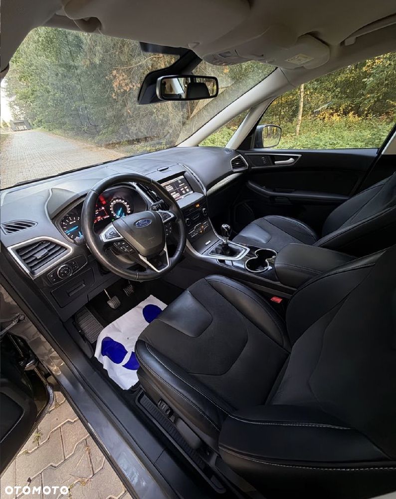 Ford S-Max - 8