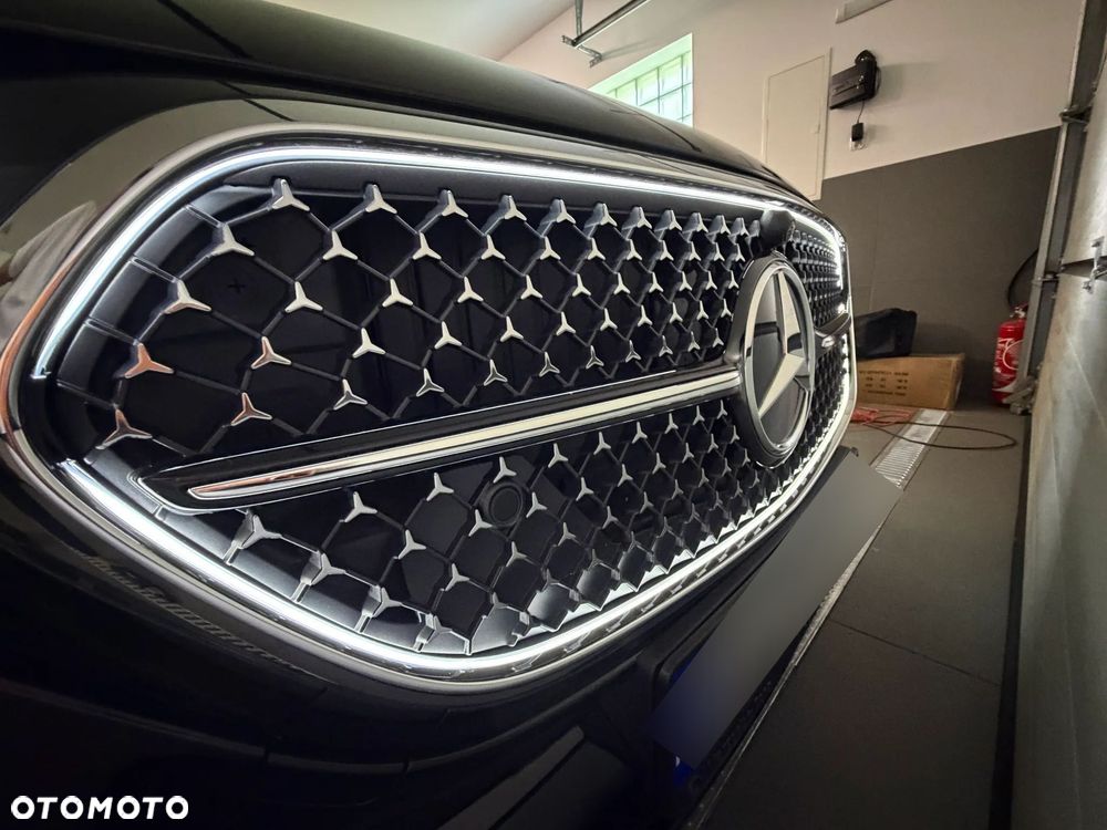 Mercedes-Benz Klasa E 220 d mHEV 4-Matic AMG 9G-Tronic - 34