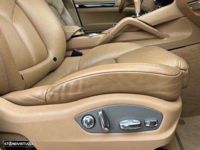 Porsche Cayenne - 19