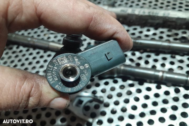 Kit injectie (pompa, rampa, injectoare) 04L130277AJ / 04L089B / 05713 - 2