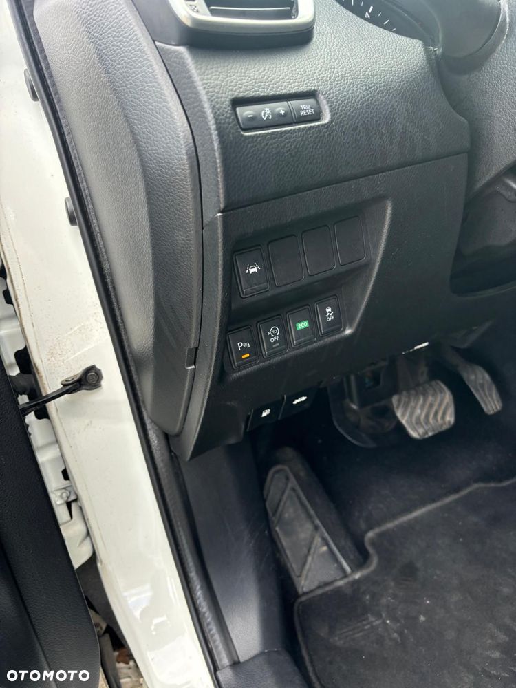 Nissan Qashqai 1.6 DCi Xtronic N-Connecta - 10