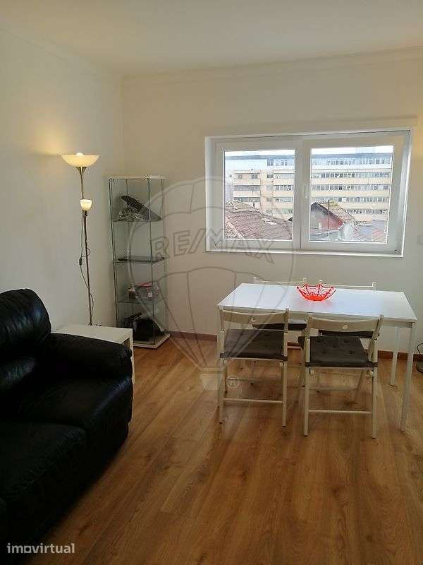 Apartamento T1 para arrendamento - Grande imagem: 2/19