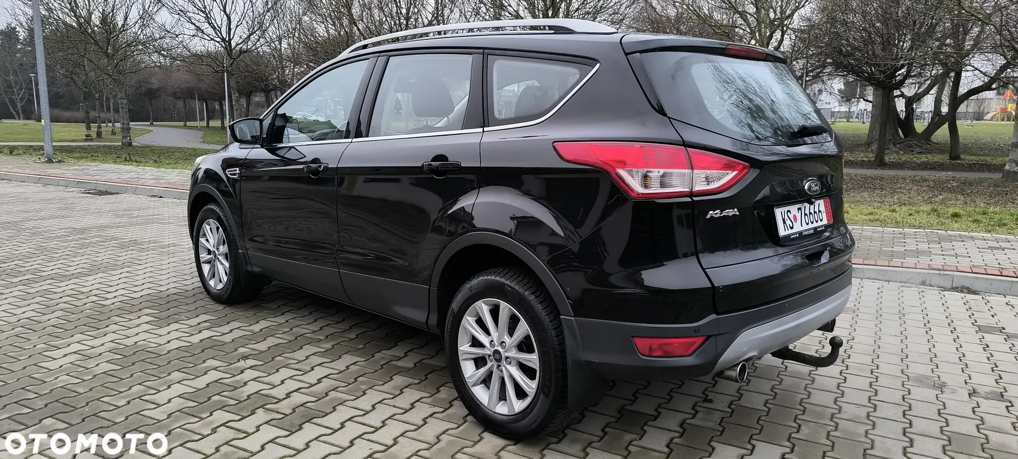 Ford Kuga 1.5 EcoBoost 2x4 Business Edition - 4