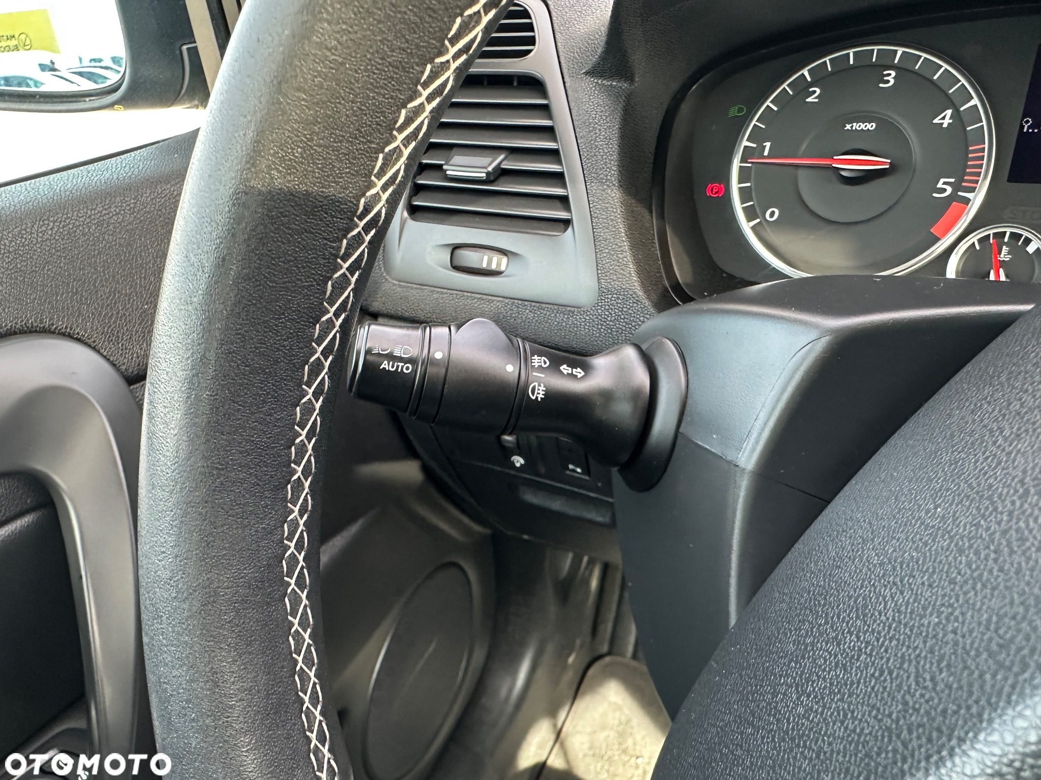 Renault Laguna Grandtour 2.0 dCi FAP GT - 32