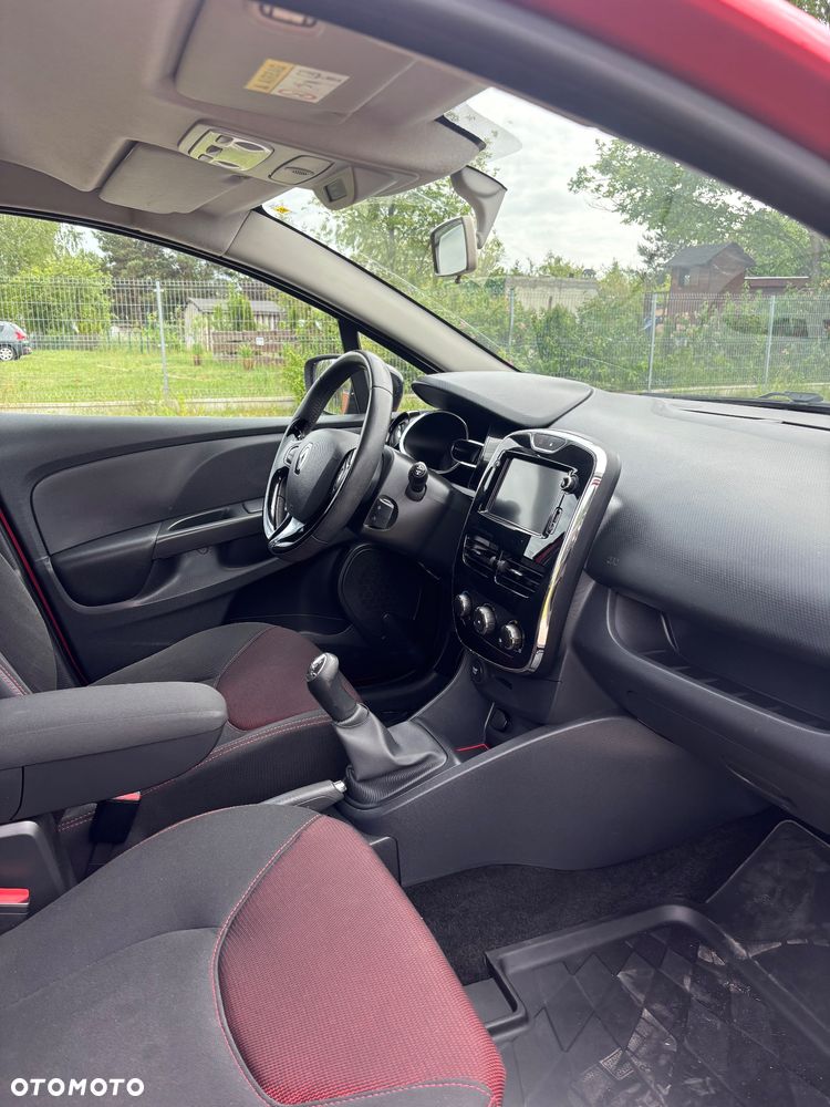 Renault Clio 1.2 16V Life - 24