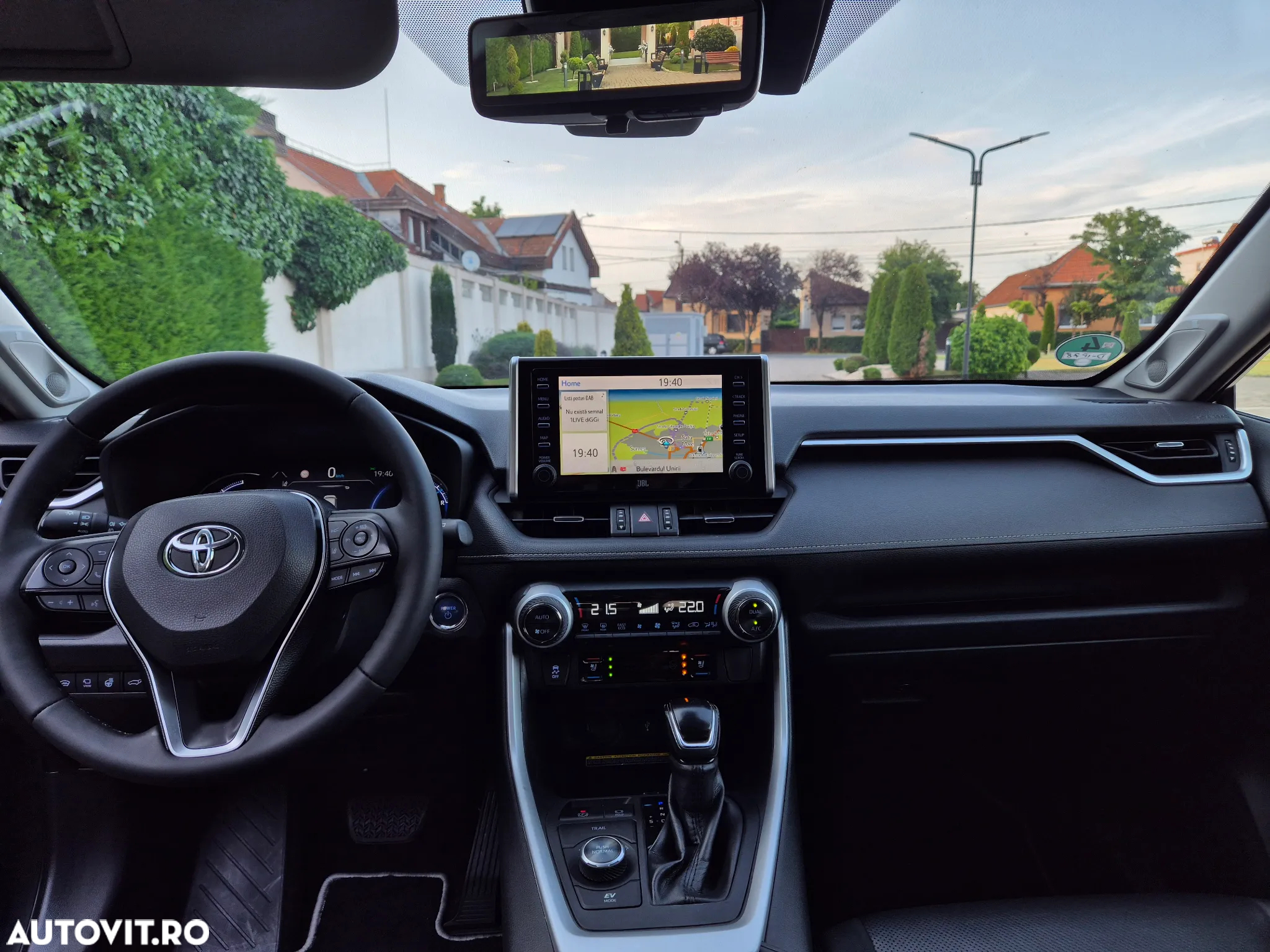 Toyota RAV4 2.5 4x4 Hybrid Lounge - 16
