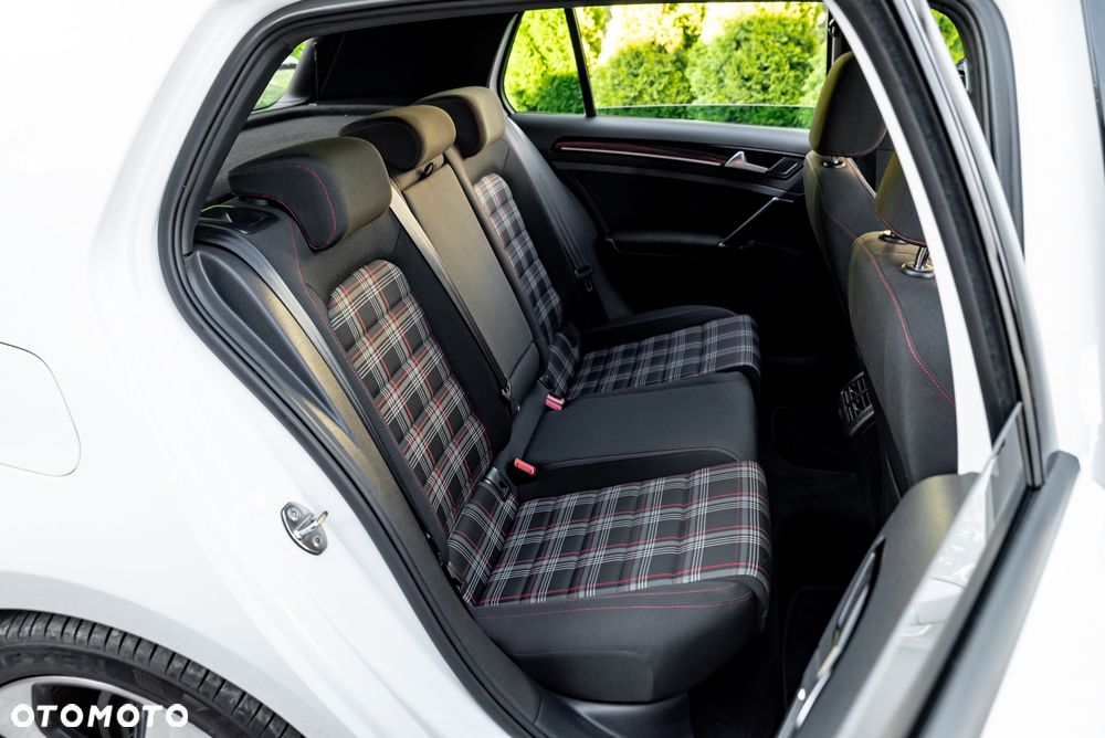 Volkswagen Golf 2.0 TSI BMT GTI - 23