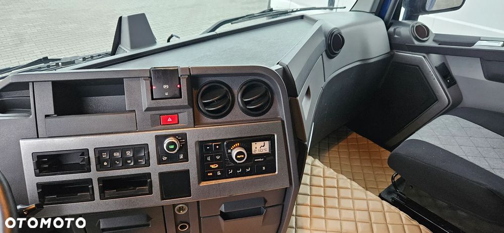 Renault T460 / standard / ACC - 10