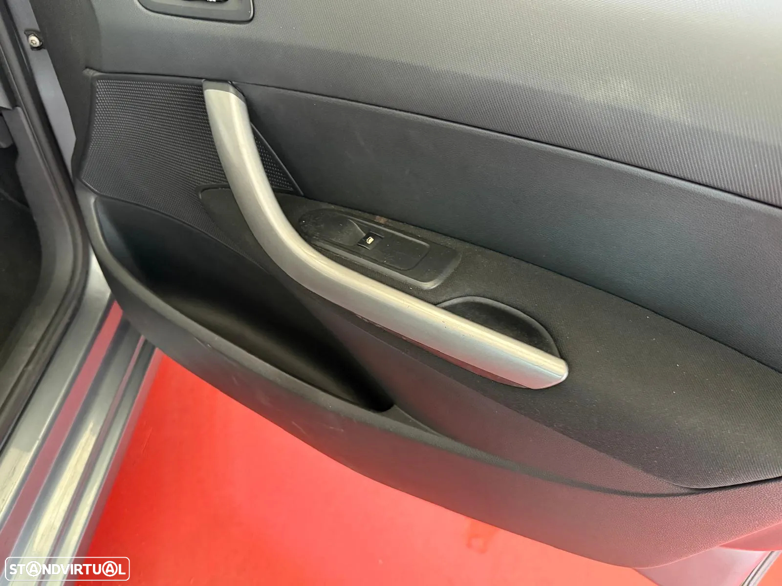 Peugeot 308 1.4 16V Executive - 23