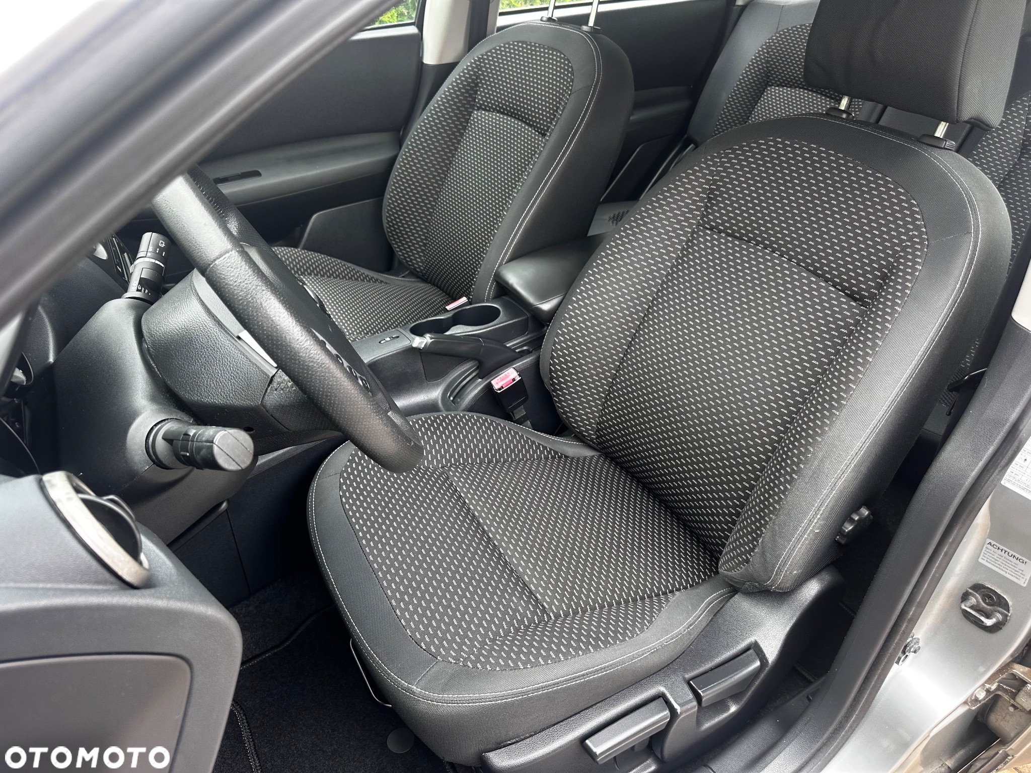 Nissan Qashqai 1.6 visia - 16