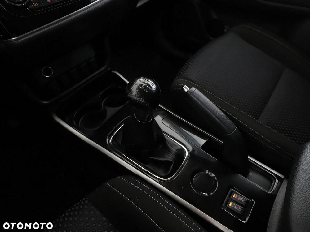 Mitsubishi Outlander 2.0 2WD - 28