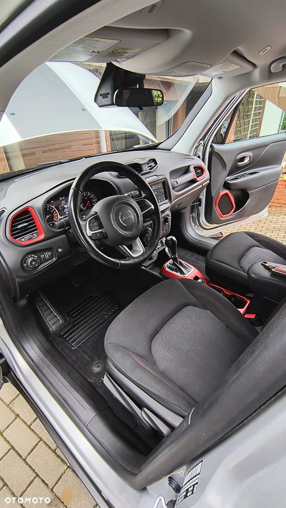 Jeep Renegade - 17