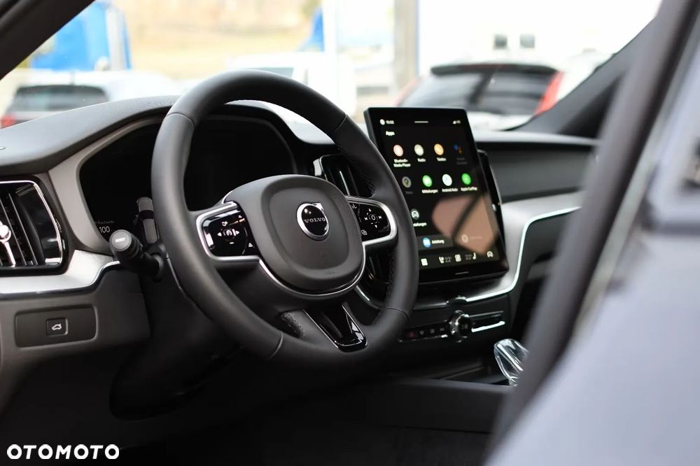 Volvo XC 60 B5 B AWD Plus Black Edition - 16