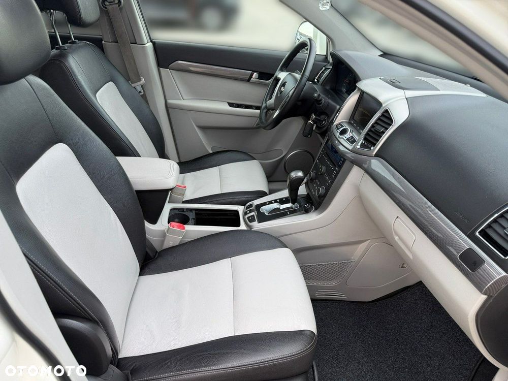 Chevrolet Captiva - 25