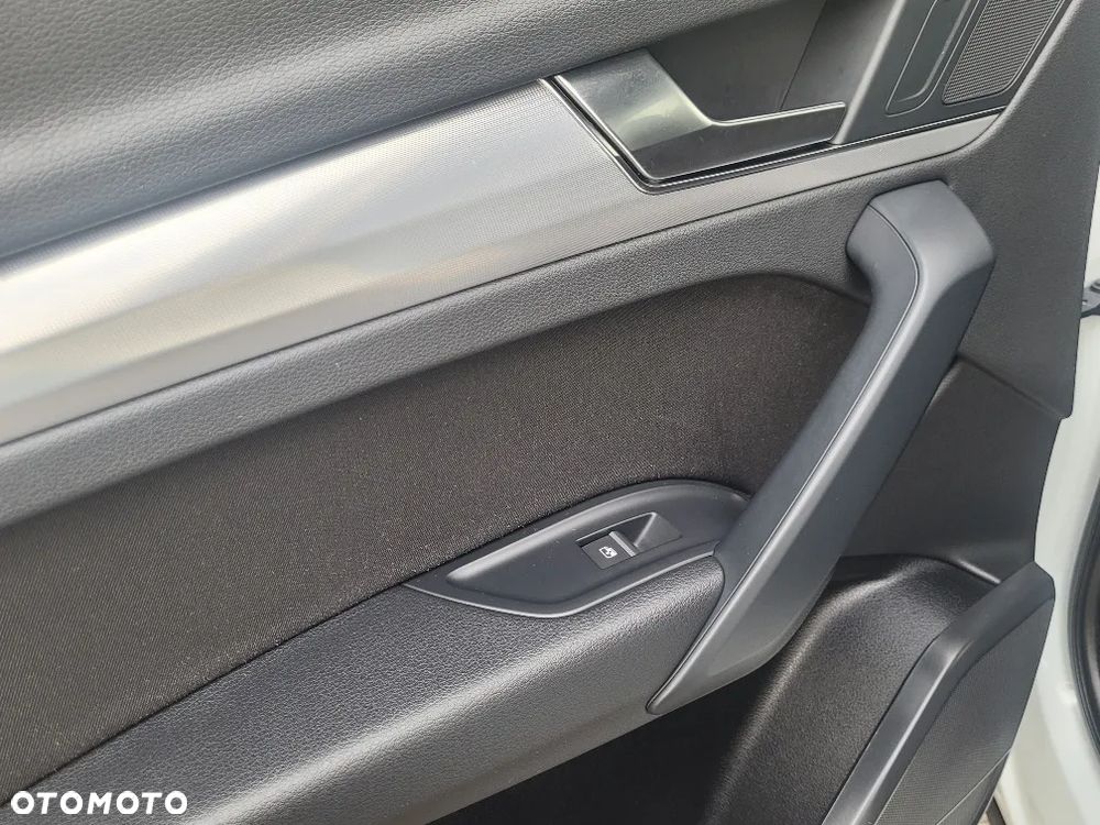 Audi Q5 40 TDI quattro S tronic S line - 29