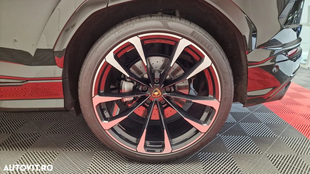 Lamborghini URUS Standard - 27