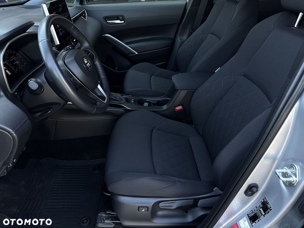 Toyota Corolla Cross - 10