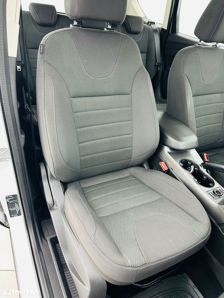 Ford Kuga 2.0 TDCi 4x4 Trend - 18