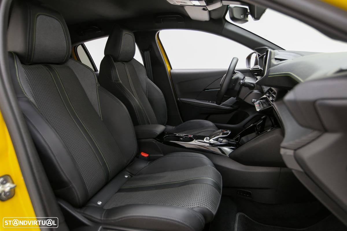 Peugeot e-208 50 kWh GT - 18