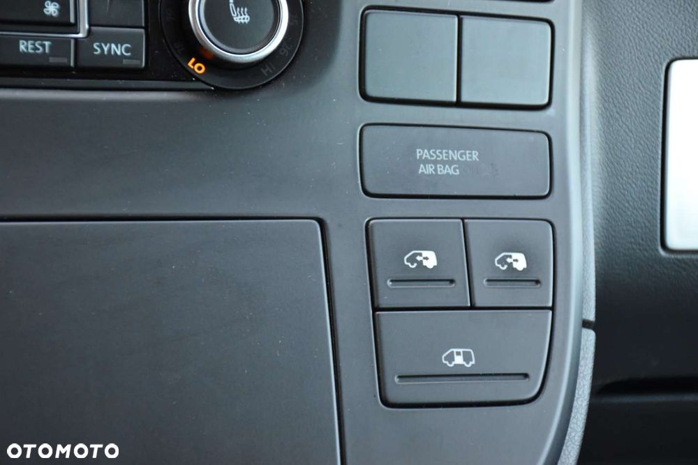 Volkswagen Multivan - 21