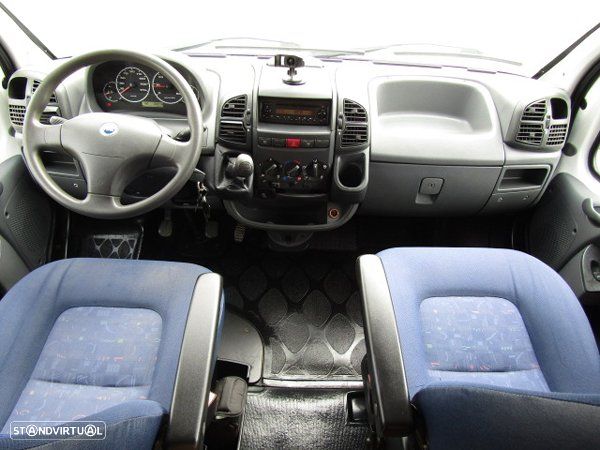 CI International Elliot Cama francesa e duche separado - 6