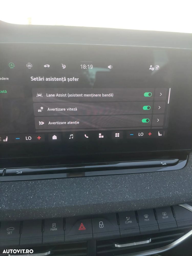 Skoda Octavia 1.5 TSI mHEV DSG Selection - 10