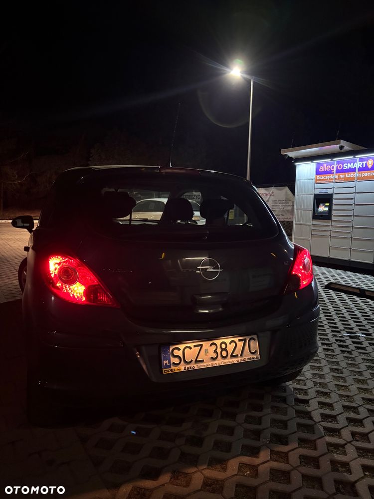 Opel Corsa 1.2 16V Cosmo - 17