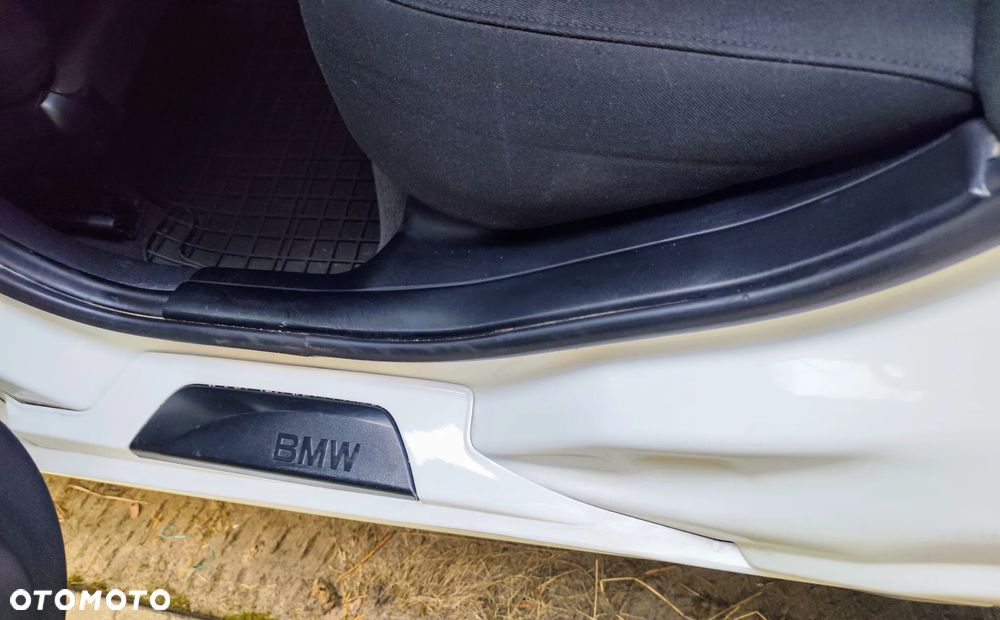 BMW Seria 1 120i - 14