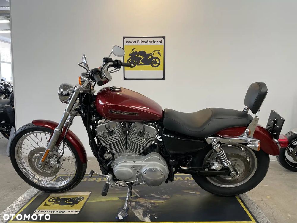 Harley-Davidson Sportster Custom 883C - 2